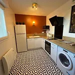 Dahlia, Appt Cosy Avec Parking Et Balcon 아파트 캉