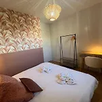 Dahlia, Appt Cosy Avec Parking Et Balcon 아파트