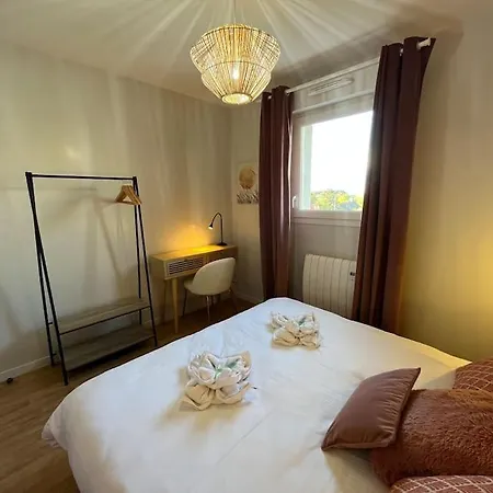 Dahlia, Appt Cosy Avec Parking Et Balcon דירה