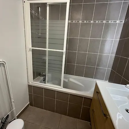 Dahlia, Appt Cosy Avec Parking Et Balcon * Caen