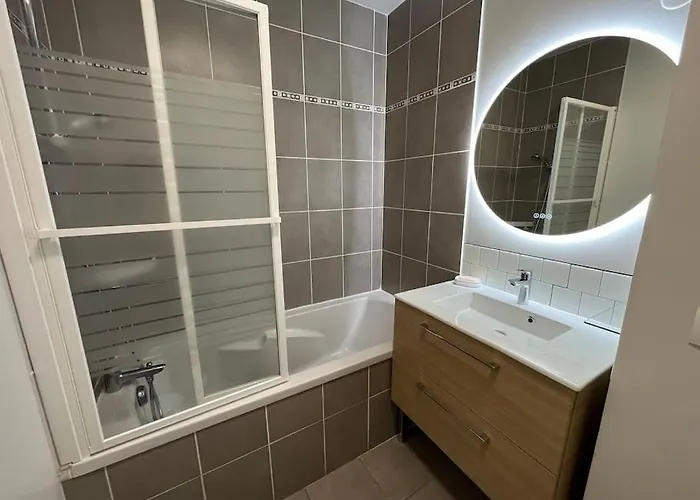 アパート Dahlia, Appt Cosy Avec Parking Et Balcon カーン