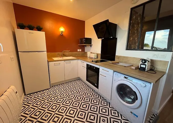 Dahlia, Appt Cosy Avec Parking Et Balcon カーン