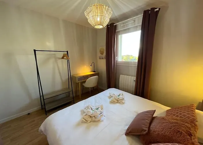 Dahlia, Appt Cosy Avec Parking Et Balcon アパート